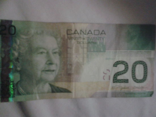 Meine neue Währung. Bis auf etwas Kleingeld und 2 Dollarscheine, bin ich das Ami-Geld losgeworden