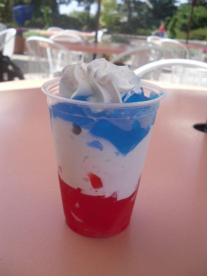 "patriotischer" Wackelpudding in SeaWorld