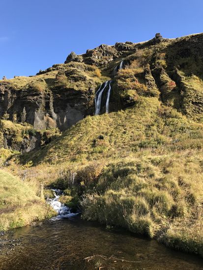"Kleiner Bruder" links neben dem Wasserfall