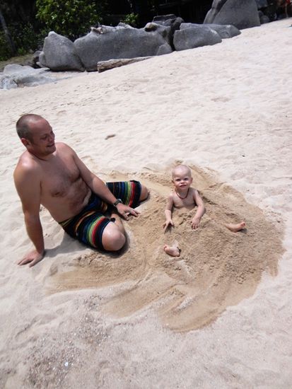 Huch, jetzt kann ich mich ja gar nicht mehr bewegen...komisches Zeug dieser Sand