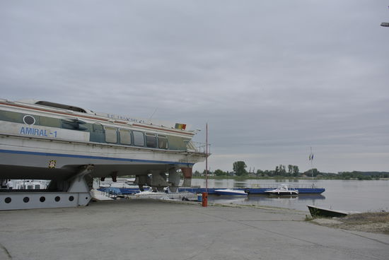 nochmals die Marina in Tulcea - mit Slipanlage etc. für Donaufahrer ab jetzt die Adresse in Tulcea - 10€ / Nacht - die Adr werd ich nachtragen