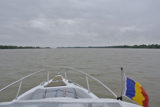 links der Mitte schaut bereits das Meer durch