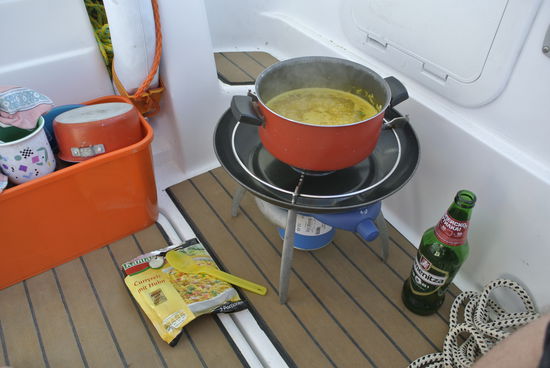 Selbstverpflegung am Liegeplatz in Lapseki