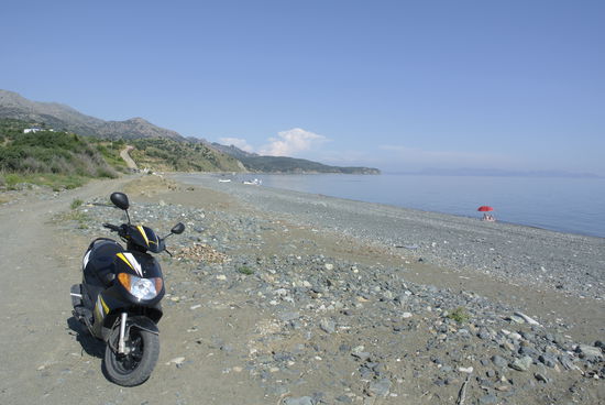 mit dem Moped auf Erkundungstour