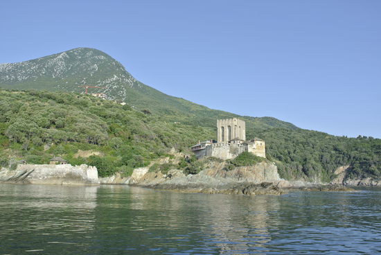 erste Bauwerke der Mönchsrepublik