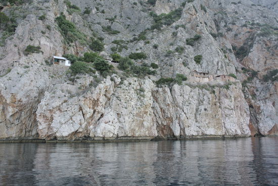 Einsiedeleien kleben am Fels