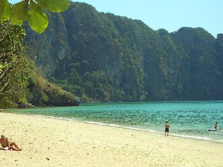 Der schönere Teil des Strandes in Ao Nang