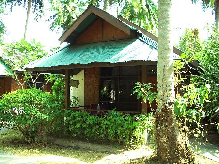 Bungalow im Raylay Village Resort
(von außen schöner als von innen)