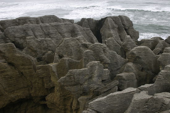 Na, warum heißen die wohl Pancake Rocks?!?