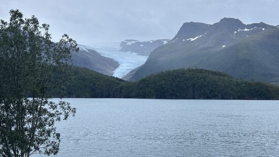 Gletscher Svartisen ist mit 370 km² der zweitgrößte Gletscher Norwegens