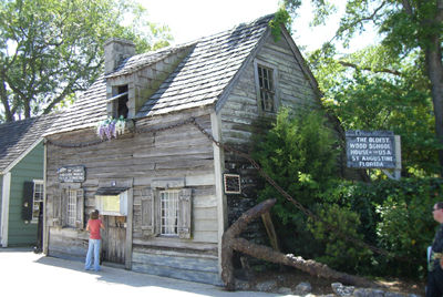 Oldest Wood School House, ein altes Schulgebäude aus dem 18. Jahrhundert