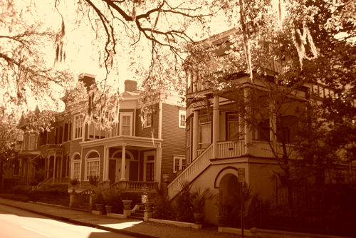 East Gaston Street, südlich vom Forsyth Park mit viktorianischen Häusern
