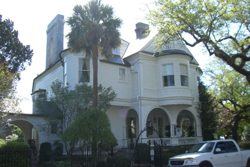 Nathaniel Russell House, auch wieder ein altes Herrenhaus, in der 51 Meeting St.