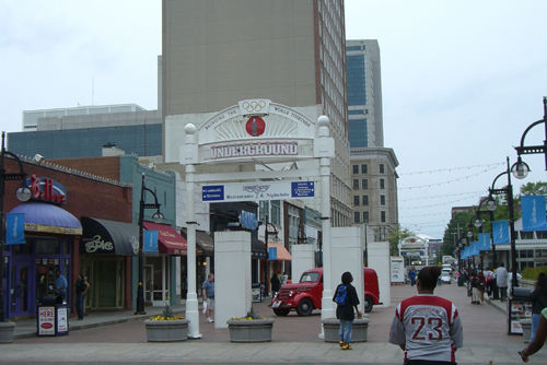 Underground Atlanta
(Alabama St. zw. Peachtree St u. Central Ave.)