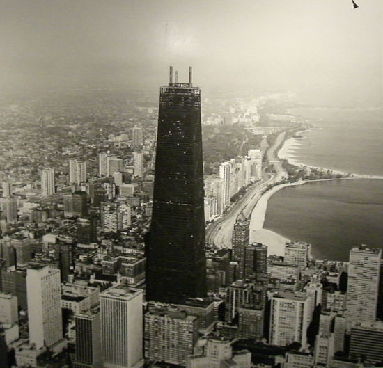 Hancock Tower, der zweitgrößte Wolkenkratzer von Chicago.