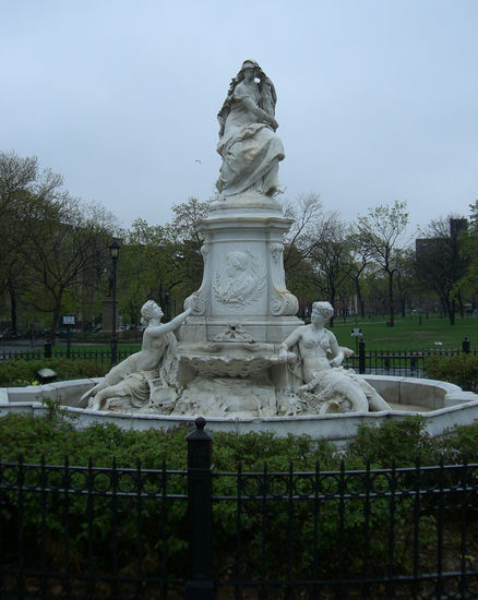 Heinrich-Heine-Denkmal