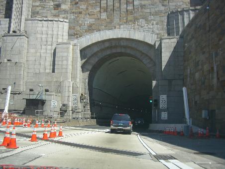 Einfahrt in den Holland Tunnel