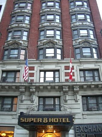 Unser Hotel in der 46. St., zwischen 5th u. 6th St.