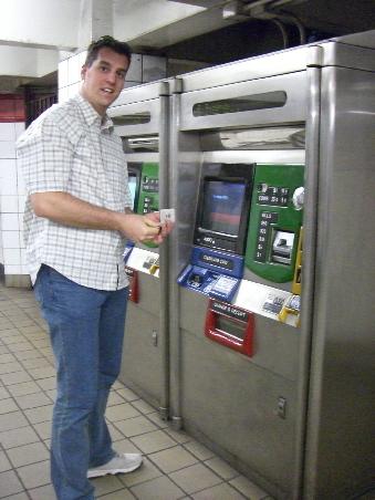 Wir kaufen unsere Metro-Cards