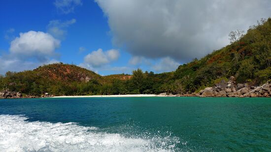 Vorbei an der Anse Georgette.