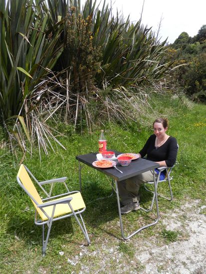 Mittagessen ueber der Hoehle