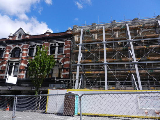 Vieles muss gestuetzt werden.