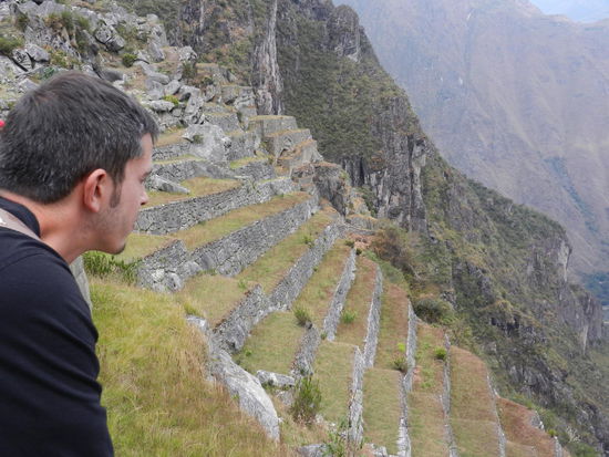 Ein Blick auf die Terrassen, auf denen die Inka damals ihr Getreide anbauten.