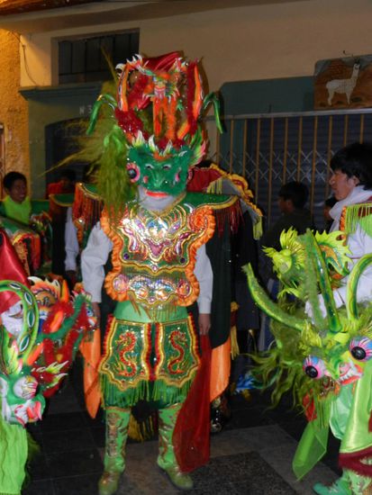 Ein altes traditionelles Kostuem