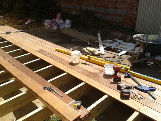 Terrasse verlegen...