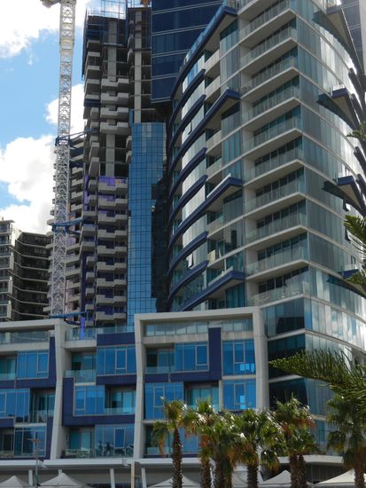 Direkt am Hafen entsteht gerade dieser Wohnkomplex!