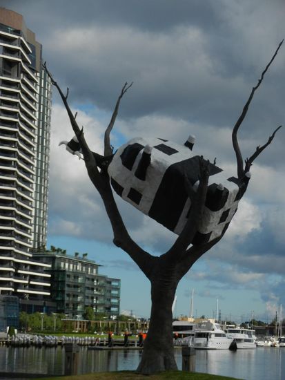 Ein Spielplatz vieler Kuenstler. Muhhh