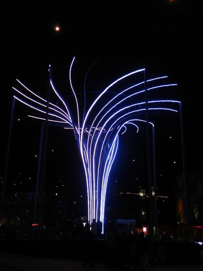 Mit der leuchtenden Helix am Federation Square verabschieden wir uns von Melbourne bzw. Australien!