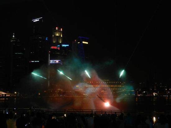 Die Projektionen auf die Nebelwand haben uns voll geflasht!