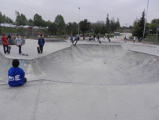 Skatepark! Die Stadt hat fuer junge Leute sehr viel zu bieten!