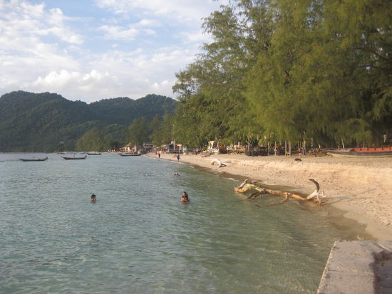 Kristallklares Wasser beim abendlichen schnorcheln.