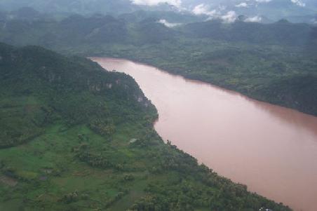 laos von oben, mit mekong.