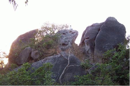 meditation zum sonnenuntergang am mt. abu. am nächsten tag war das mein platz.