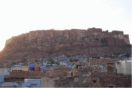 jodhpur, im hintergrund das fort.