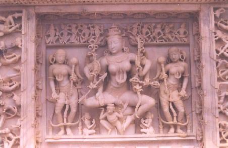 im jain-tempel in ranakpur.