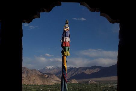 blick aus dem thiksey kloster (ladakh).