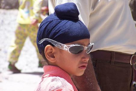 ein sikh-junge in hemis (ladakh).