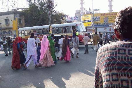 straßenszene in jaipur.
