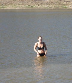 Lotte in the water!