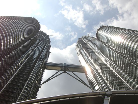 Petronas Towers bei Tag...