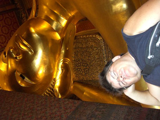 Ossi und der liegende Buddah