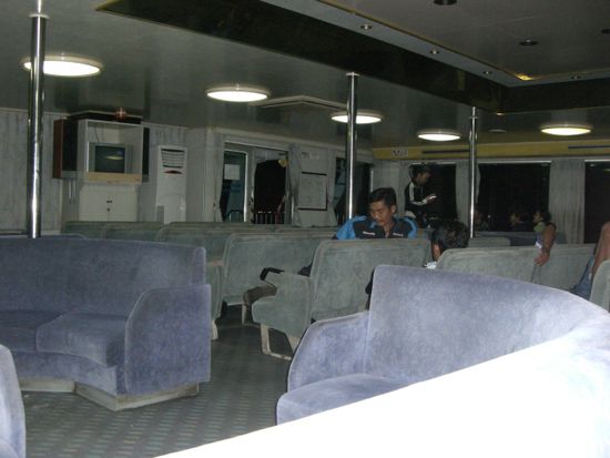 Auf der Faehre von Bali nach Java.