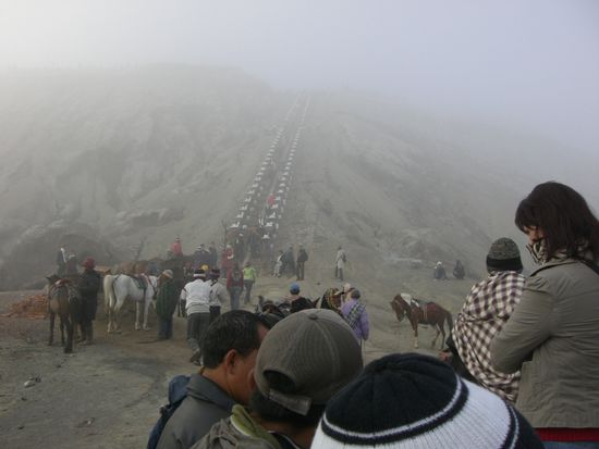 Und dann waren noch die Treppen zum Krater rauf.