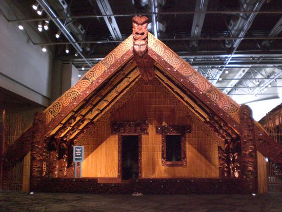 Eine Marae - Versammlungshaus der Maori.