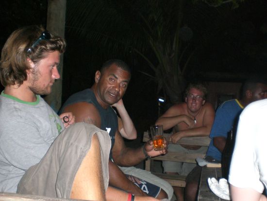 Joe, Joe, Ich und Joe von links nach rechts. Es hatte echt einige Joes auf der Insel...