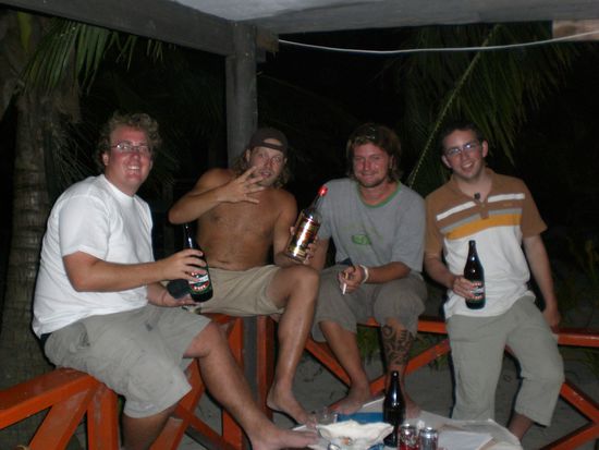 Die vier Musketiere von rechts: Matt alias Max, Joe, Frank und ich.